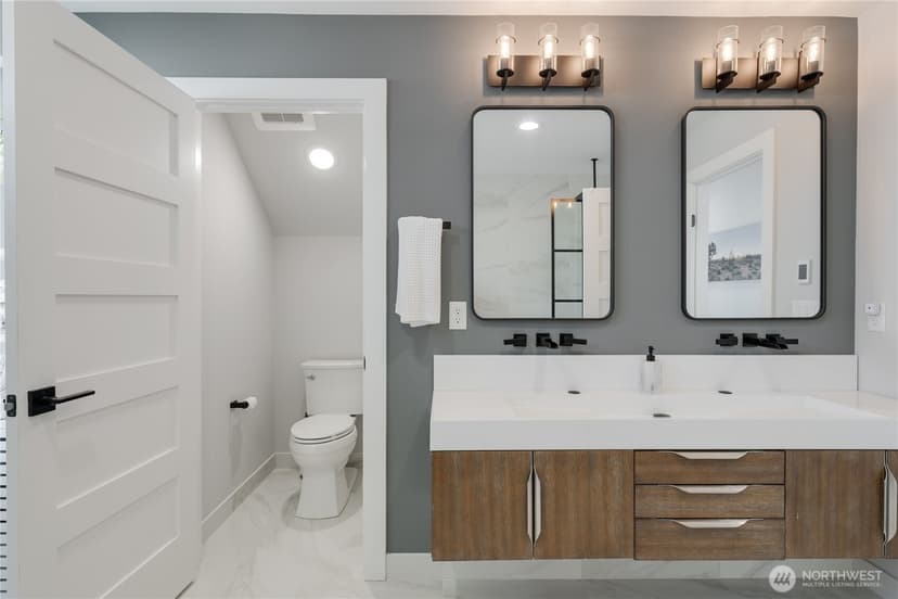 Property photo for 4020 Beach Drive SW, Seattle photo 18