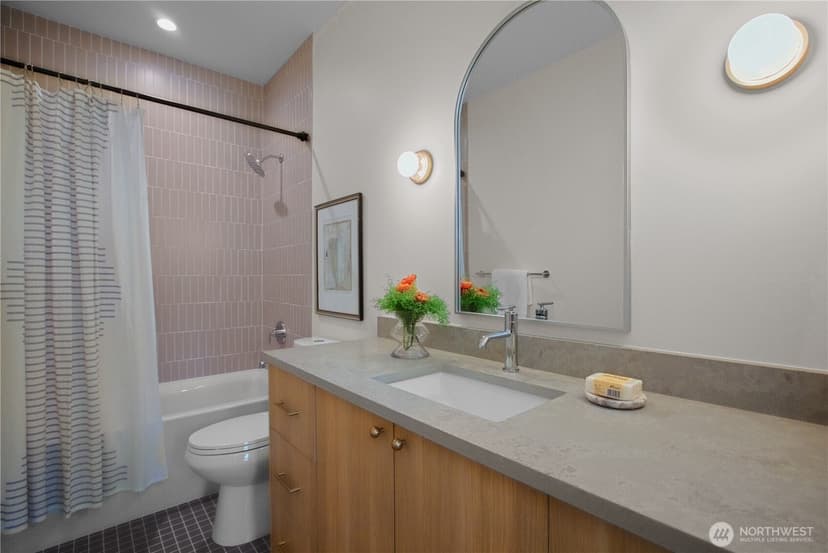 Property photo for 721 N 45th Street, Seattle photo 17