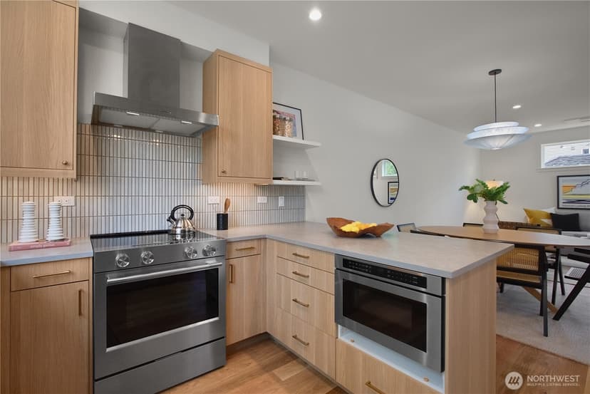 Property photo for 721 N 45th Street, Seattle photo 7