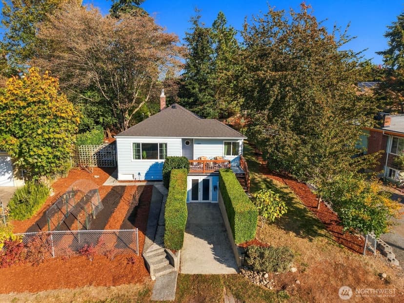 Property photo for 10032 11th Avenue SW, Seattle photo 28