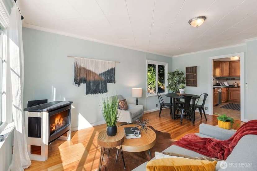 Property photo for 10032 11th Avenue SW, Seattle photo 11