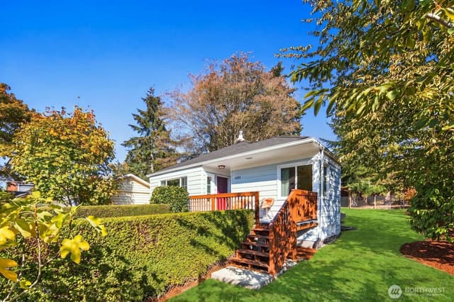 Property photo for 10032 11th Avenue SW, Seattle photo 5