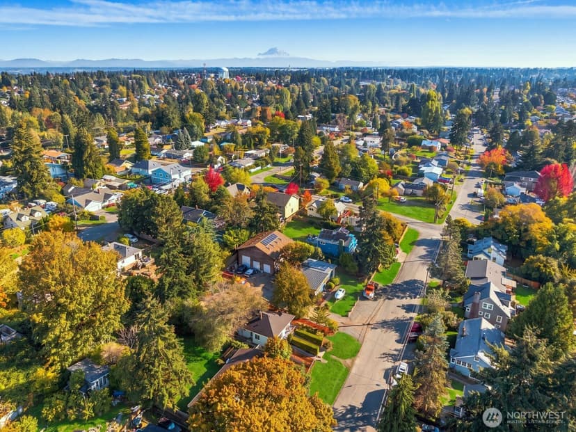 Property photo for 10032 11th Avenue SW, Seattle photo 29