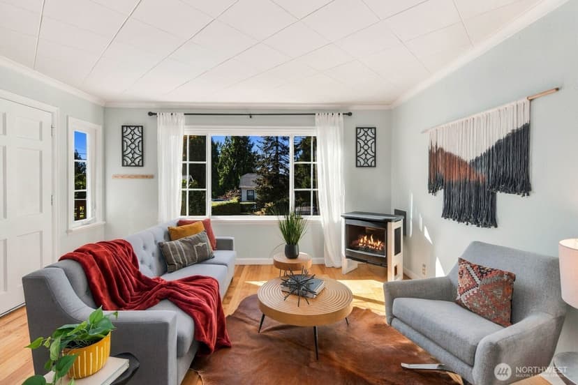 Property photo for 10032 11th Avenue SW, Seattle photo 10