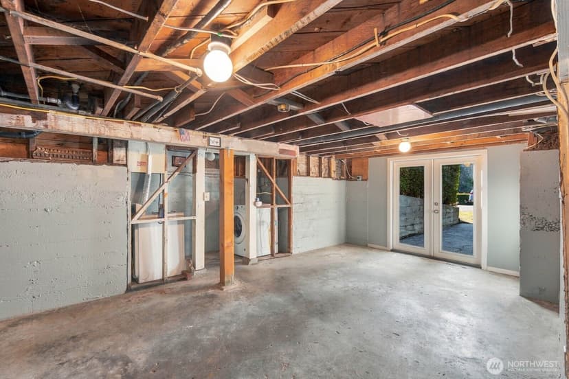 Property photo for 10032 11th Avenue SW, Seattle photo 21