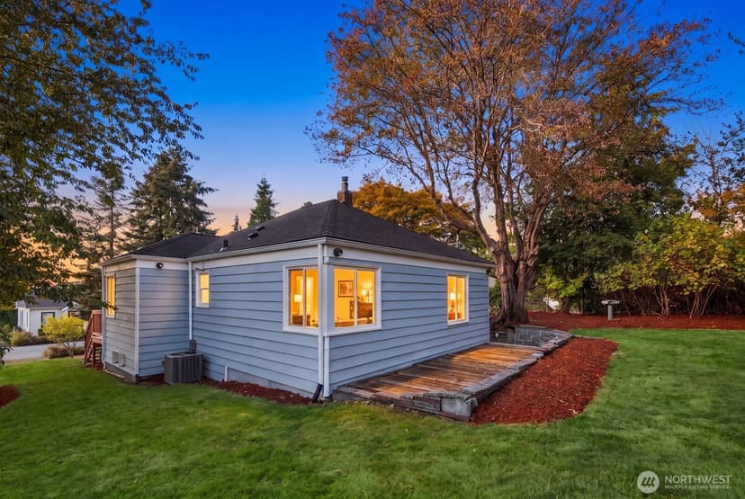 Property photo for 10032 11th Avenue SW, Seattle photo 3