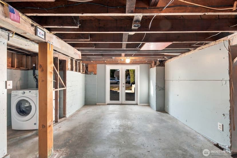 Property photo for 10032 11th Avenue SW, Seattle photo 22