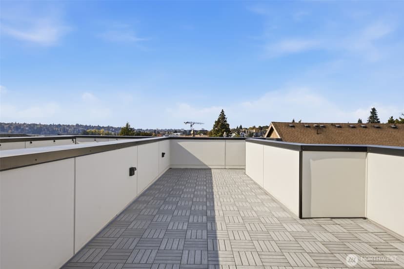 Property photo for 3843 Woodlawn Avenue N, Seattle photo 23
