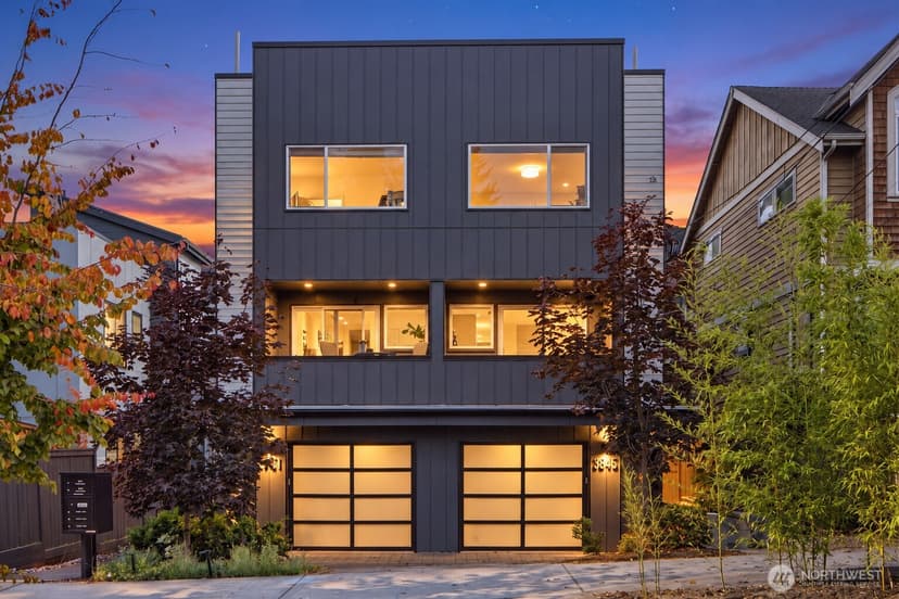 Property photo for 3843 Woodlawn Avenue N, Seattle