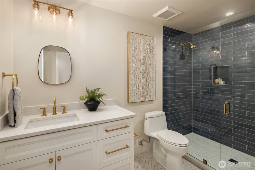 Property photo for 5533 106th Avenue NE, Kirkland photo 35
