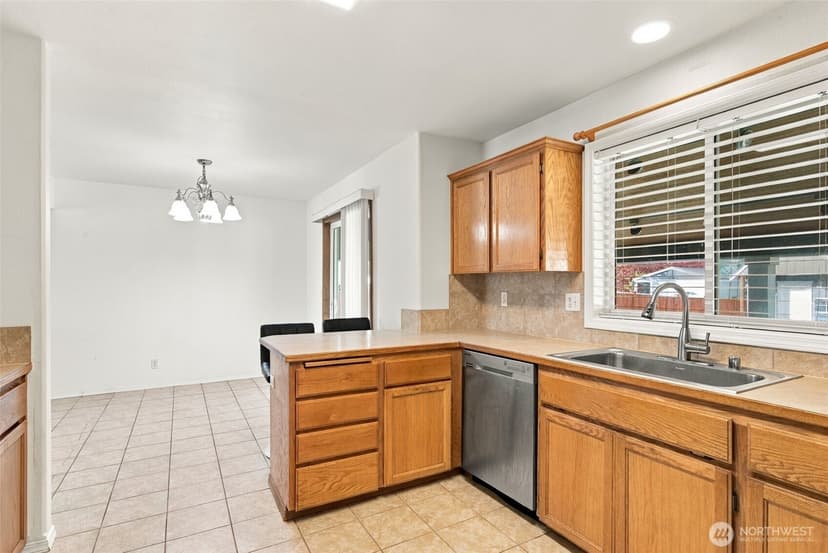 Property photo for 3723 85th Street Ct E, Tacoma photo 9