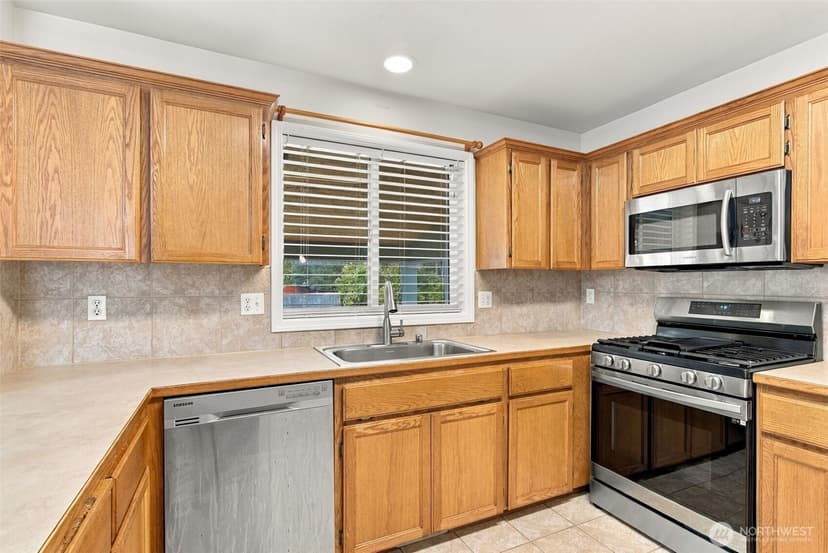 Property photo for 3723 85th Street Ct E, Tacoma photo 12
