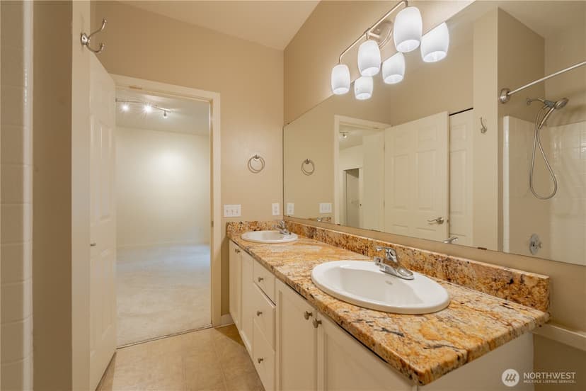 Property photo for 18930 Bothell Everett Highway #E203, Bothell photo 27