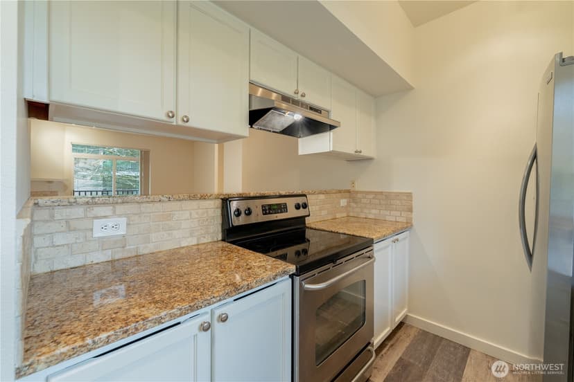 Property photo for 18930 Bothell Everett Highway #E203, Bothell photo 11