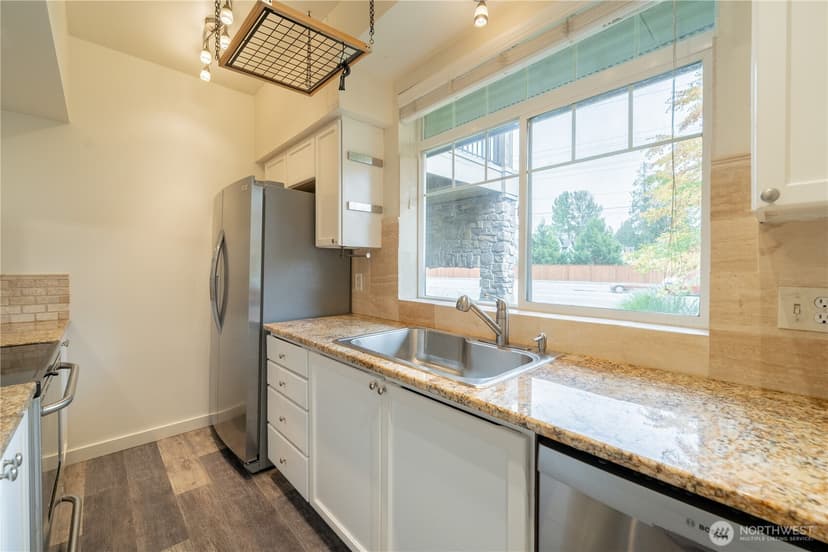 Property photo for 18930 Bothell Everett Highway #E203, Bothell photo 9
