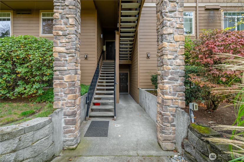 Property photo for 18930 Bothell Everett Highway #E203, Bothell photo 2