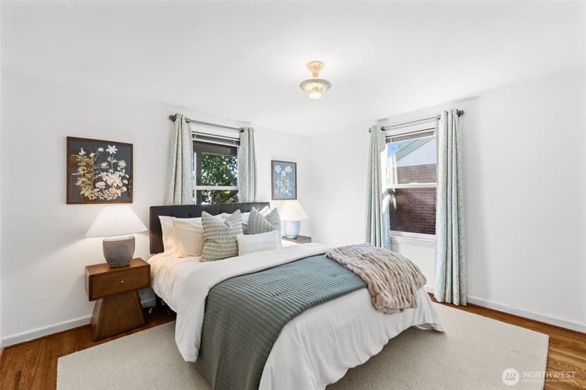 Property photo for 6251 37th Avenue NE, Seattle photo 13