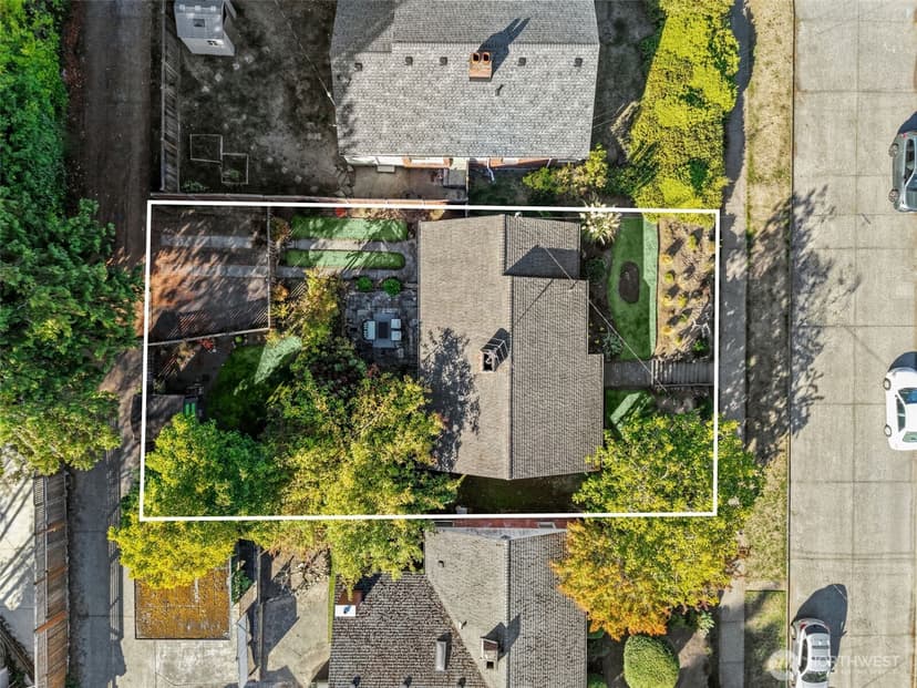 Property photo for 6251 37th Avenue NE, Seattle photo 31