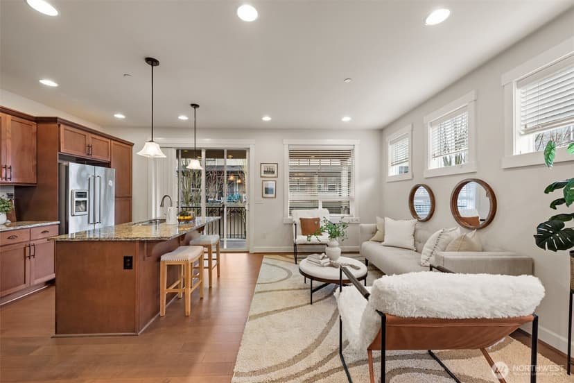 Property photo for 1321 Greenwich Walk NE, Issaquah photo 7