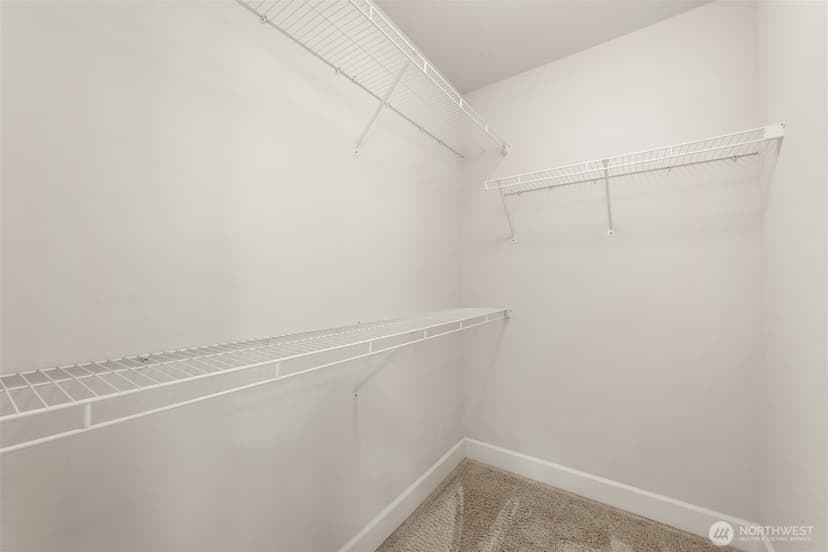 Property photo for 1321 Greenwich Walk NE, Issaquah photo 16
