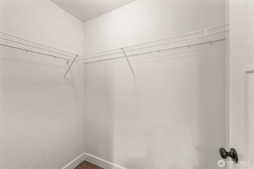 Property photo for 1321 Greenwich Walk NE, Issaquah photo 25