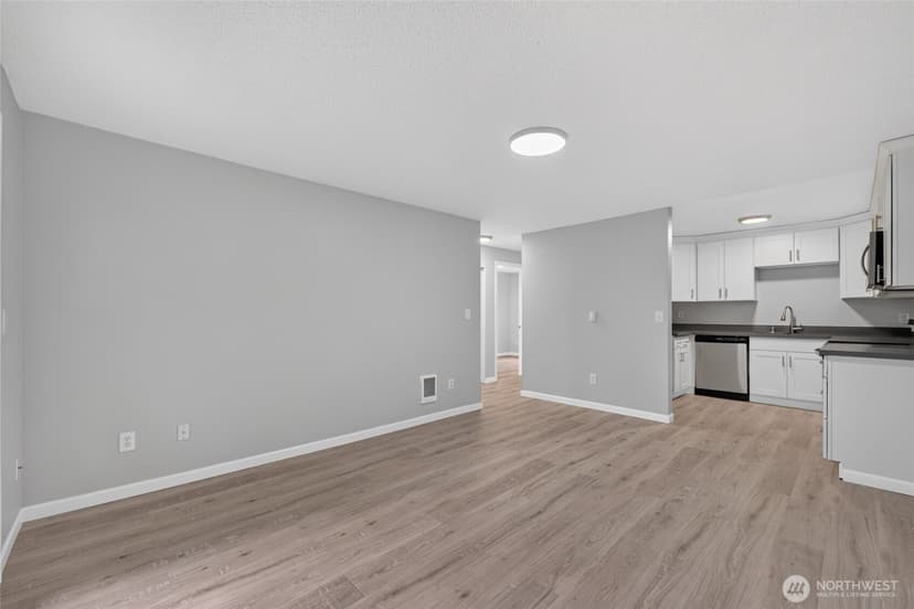 Property photo for 10410 12th Avenue Ct S, Parkland photo 8