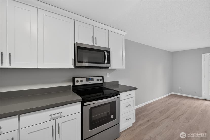 Property photo for 10410 12th Avenue Ct S, Parkland photo 5