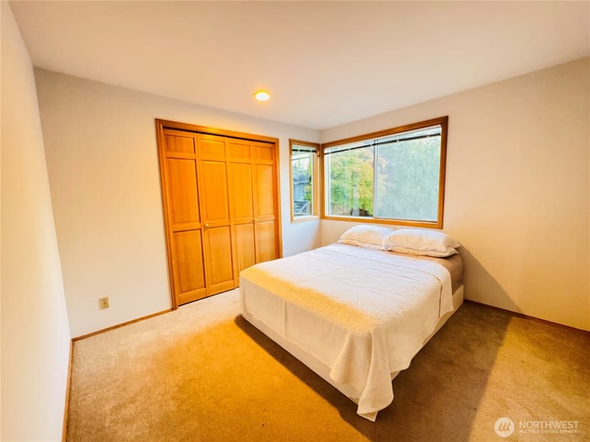 Property photo for 15215 92nd Place NE, Bothell photo 10