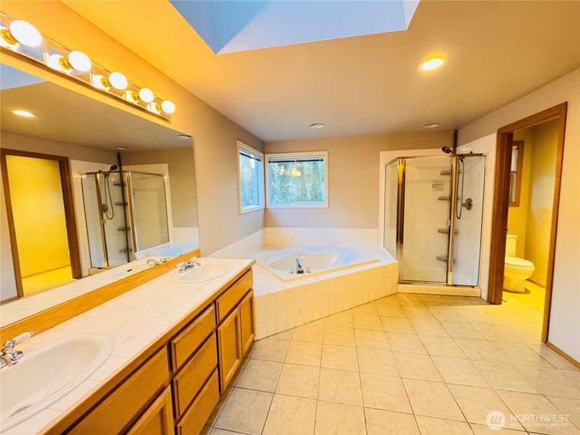 Property photo for 15215 92nd Place NE, Bothell photo 12