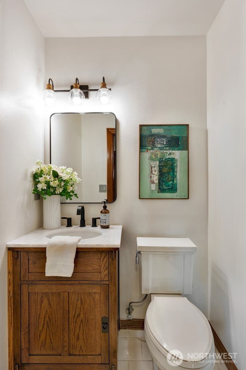 Property photo for 413 Lynn Street, Seattle photo 15