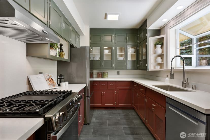 Property photo for 413 Lynn Street, Seattle photo 11
