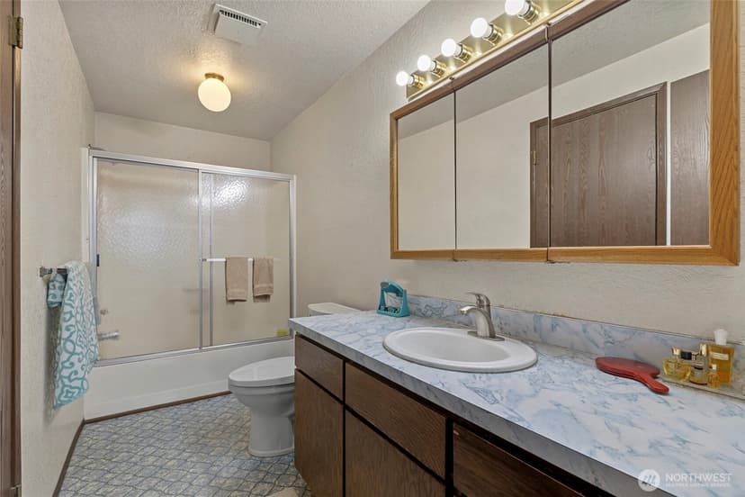 Property photo for 625 Sunnyside Boulevard, Lake Stevens photo 11