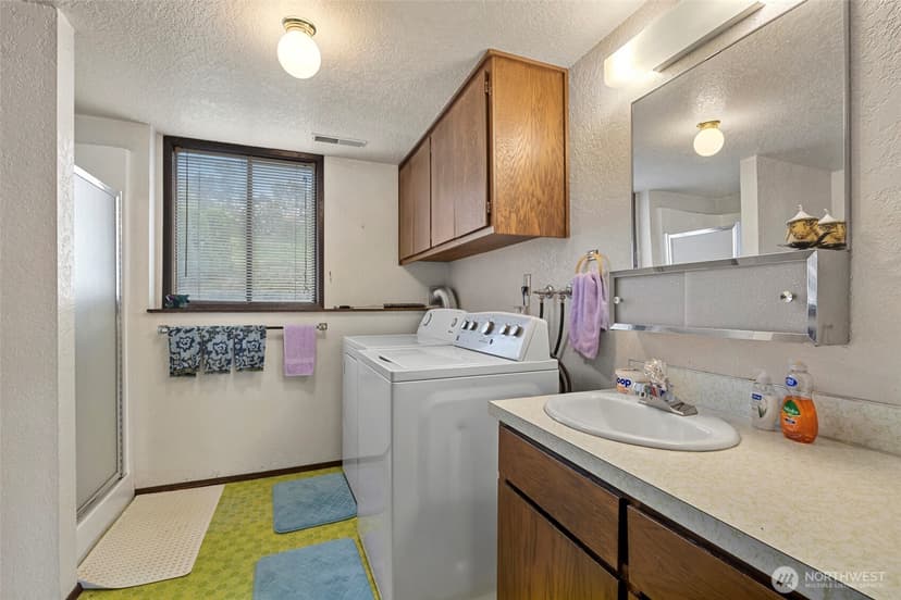 Property photo for 625 Sunnyside Boulevard, Lake Stevens photo 17