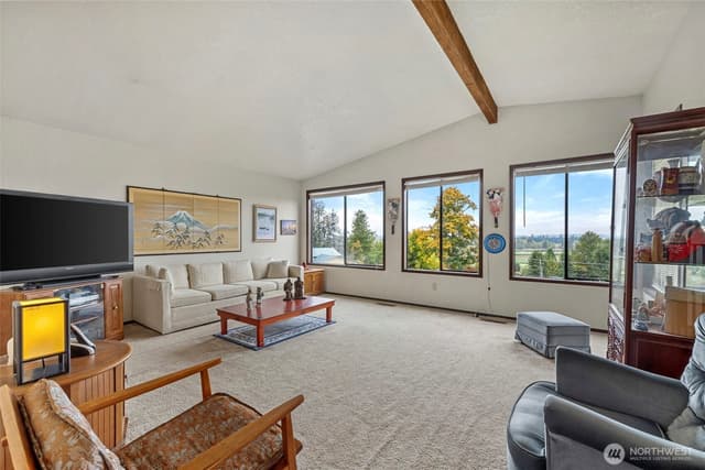 Property photo for 625 Sunnyside Boulevard, Lake Stevens photo 4