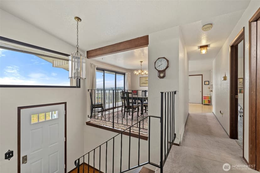 Property photo for 625 Sunnyside Boulevard, Lake Stevens photo 10