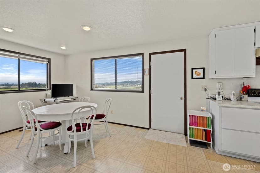 Property photo for 625 Sunnyside Boulevard, Lake Stevens photo 26