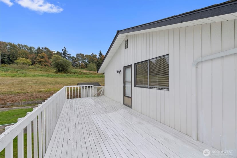Property photo for 625 Sunnyside Boulevard, Lake Stevens photo 30