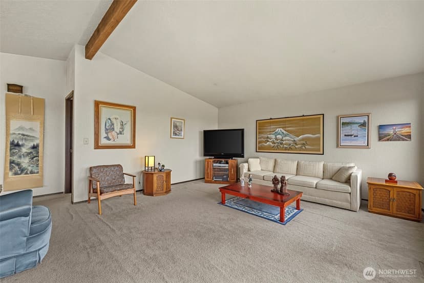 Property photo for 625 Sunnyside Boulevard, Lake Stevens photo 6