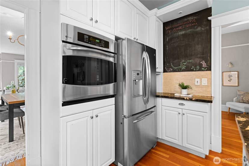 Property photo for 1824 8th Avenue W, Seattle photo 11
