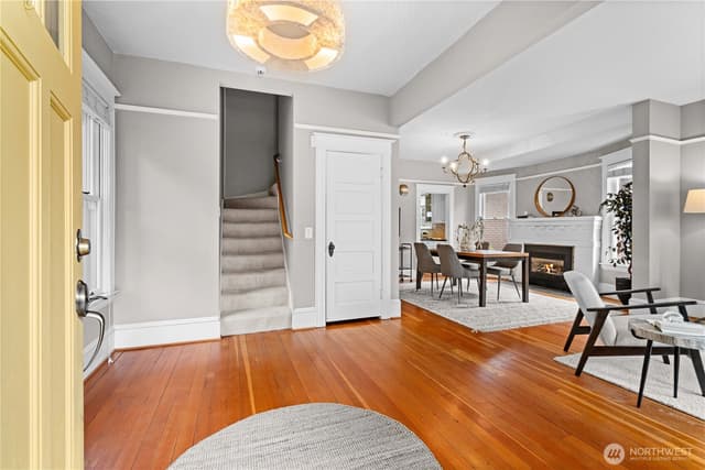 Property photo for 1824 8th Avenue W, Seattle photo 4