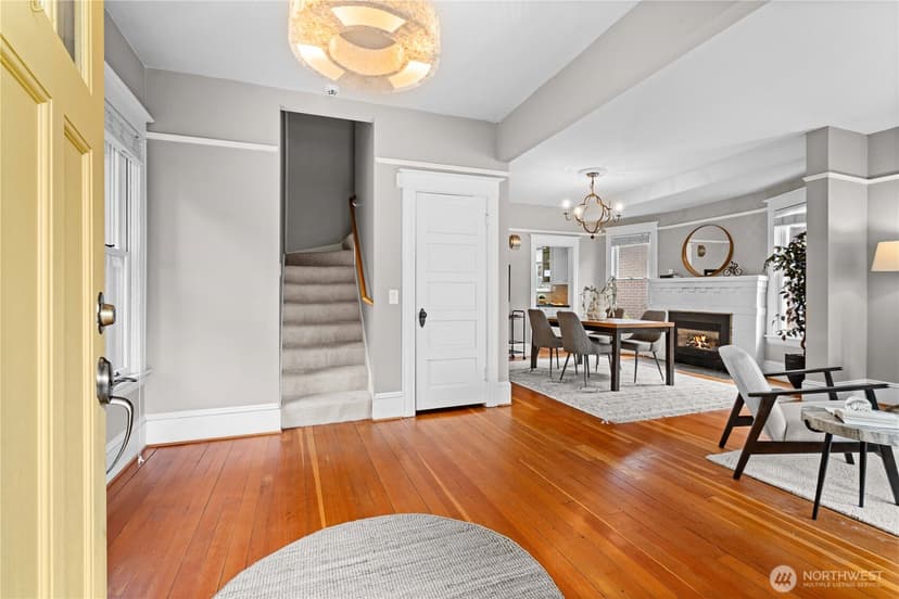 Property photo for 1824 8th Avenue W, Seattle photo 4