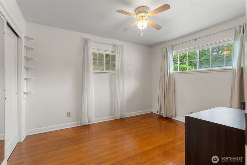Property photo for 630 N Constitution Avenue, Bremerton photo 14