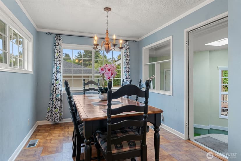 Property photo for 630 N Constitution Avenue, Bremerton photo 36