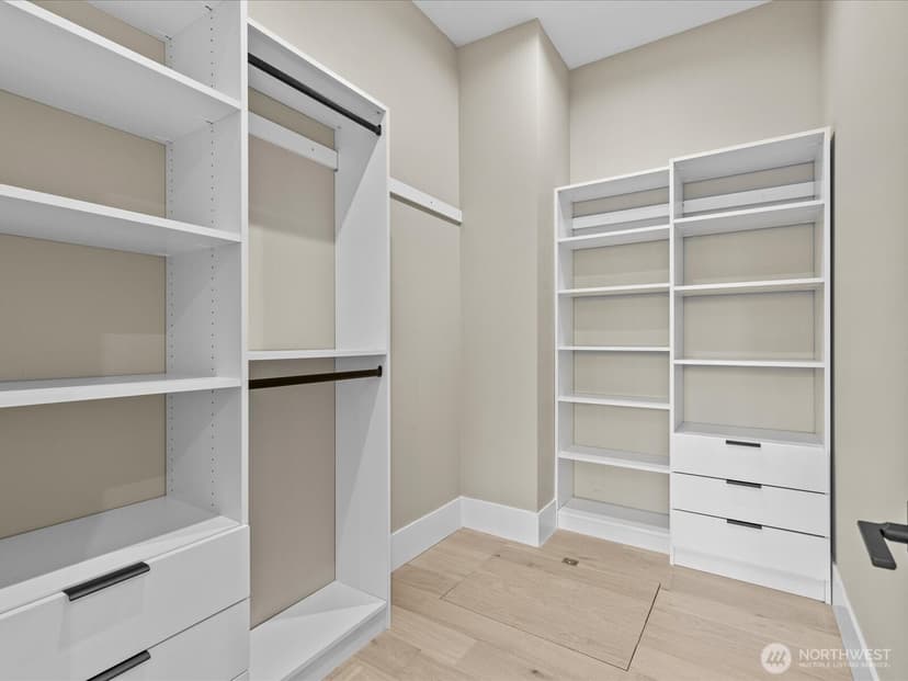 Property photo for 20921 1st Place S, Des Moines photo 17