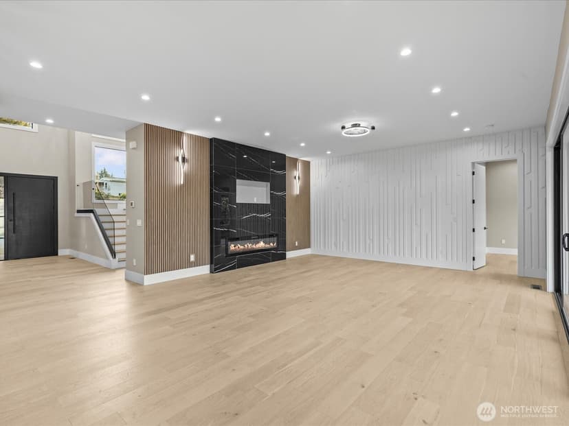 Property photo for 20921 1st Place S, Des Moines photo 15