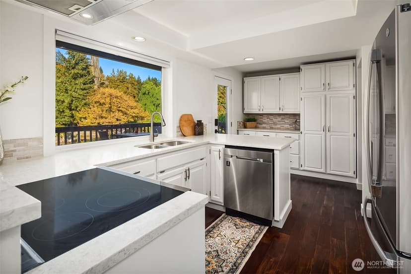 Property photo for 8468 NE 170th Street, Kenmore photo 12