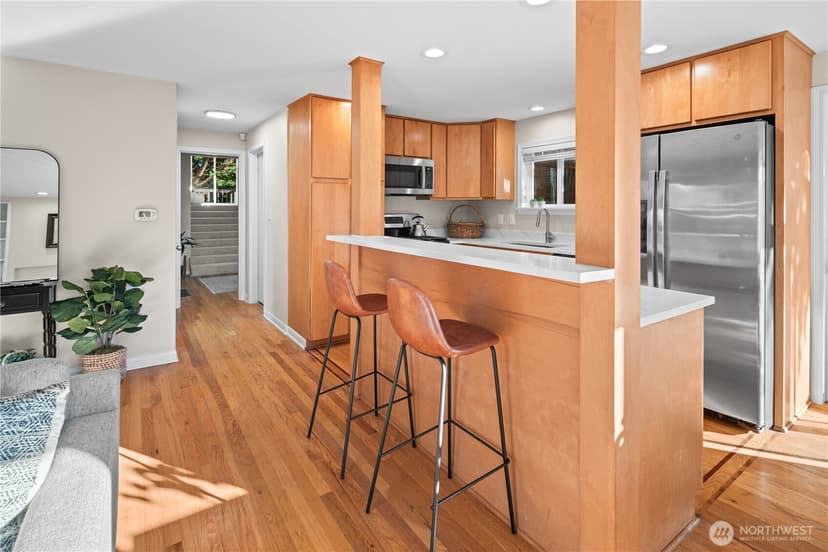 Property photo for 6302 37th Avenue SW, Seattle photo 8