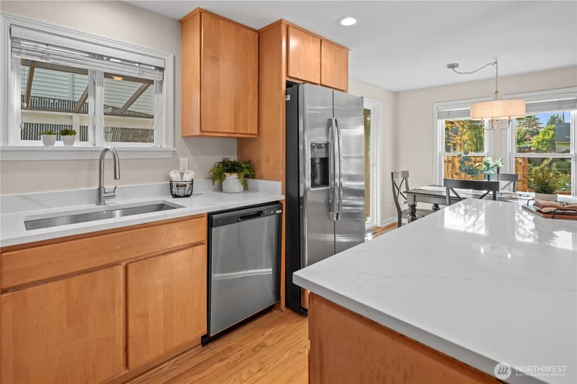Property photo for 6302 37th Avenue SW, Seattle photo 10