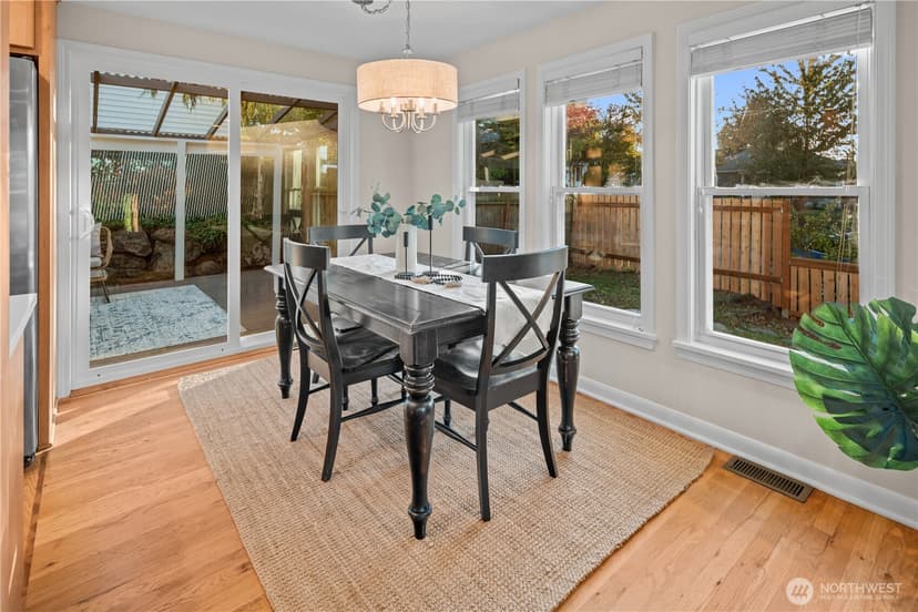 Property photo for 6302 37th Avenue SW, Seattle photo 13
