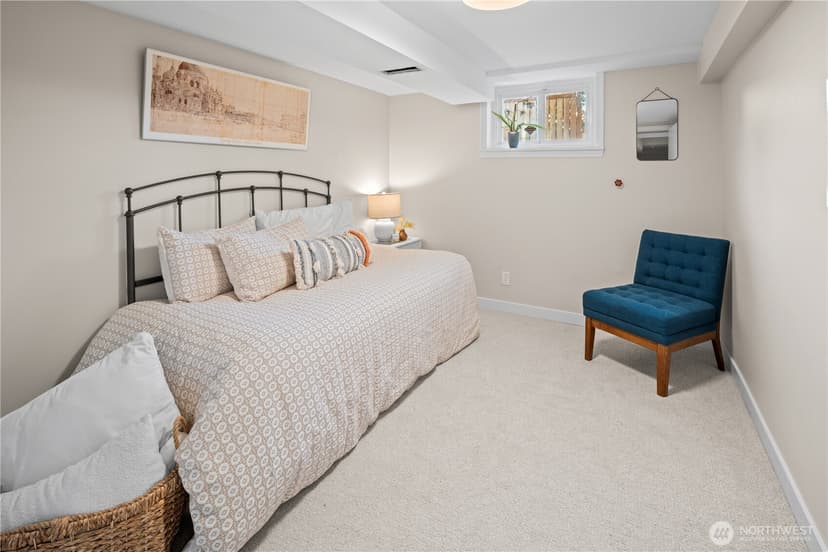 Property photo for 6302 37th Avenue SW, Seattle photo 28